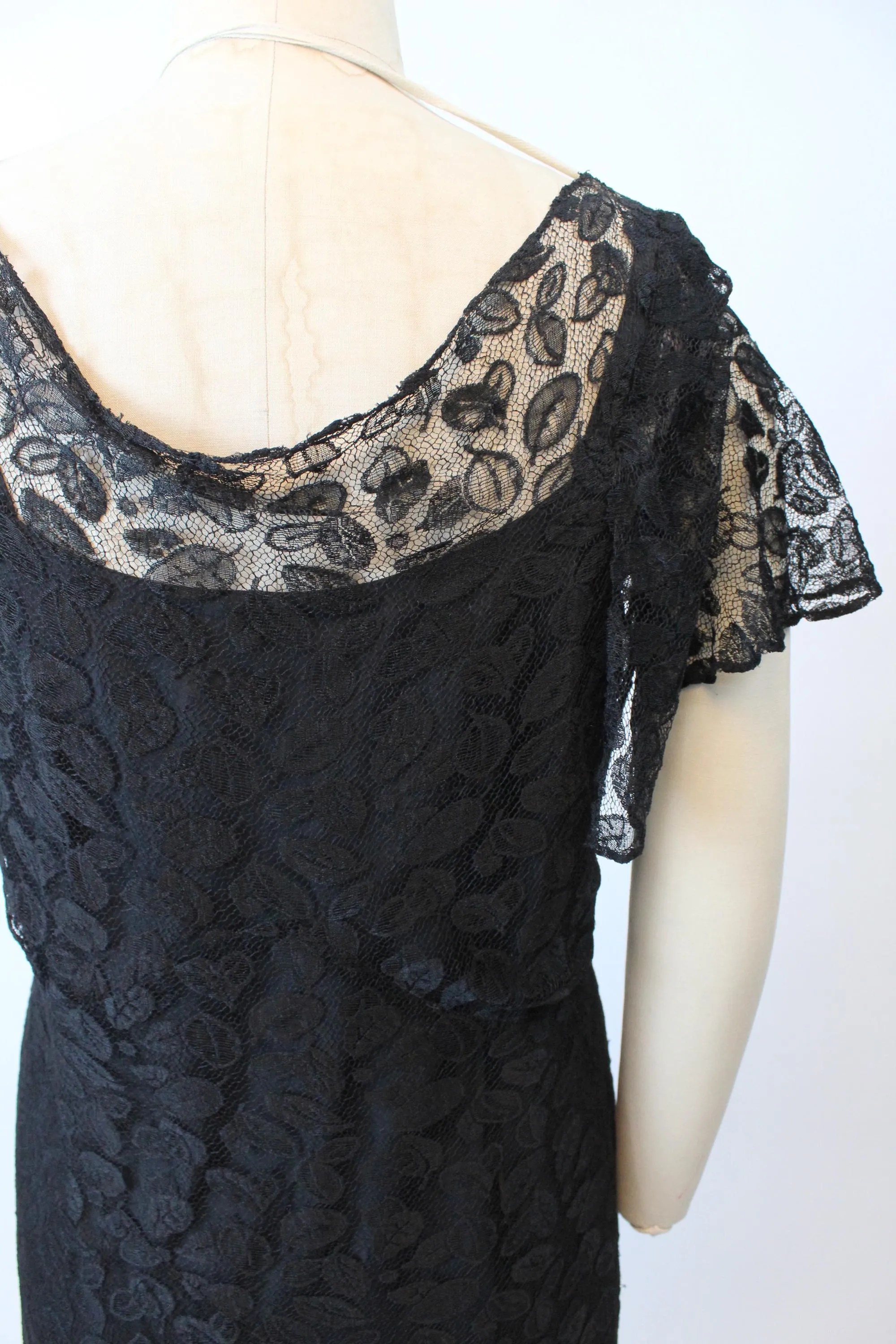 1930s LEAF LACE gown silk slip FLUTTER sleeves large | new fall winter