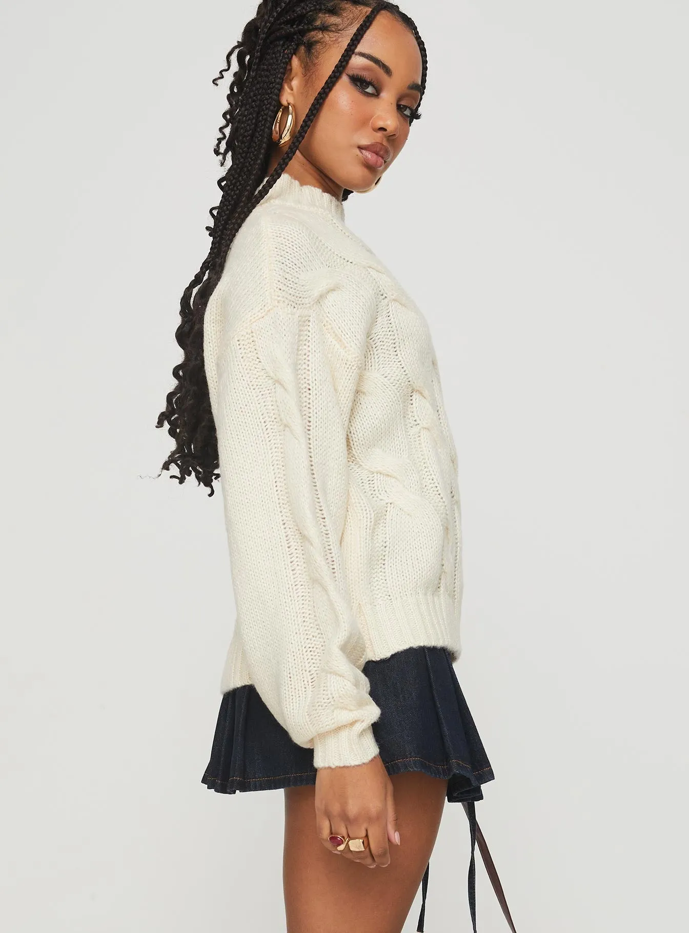 Gzira Oversized Cable Knit Sweater Cream