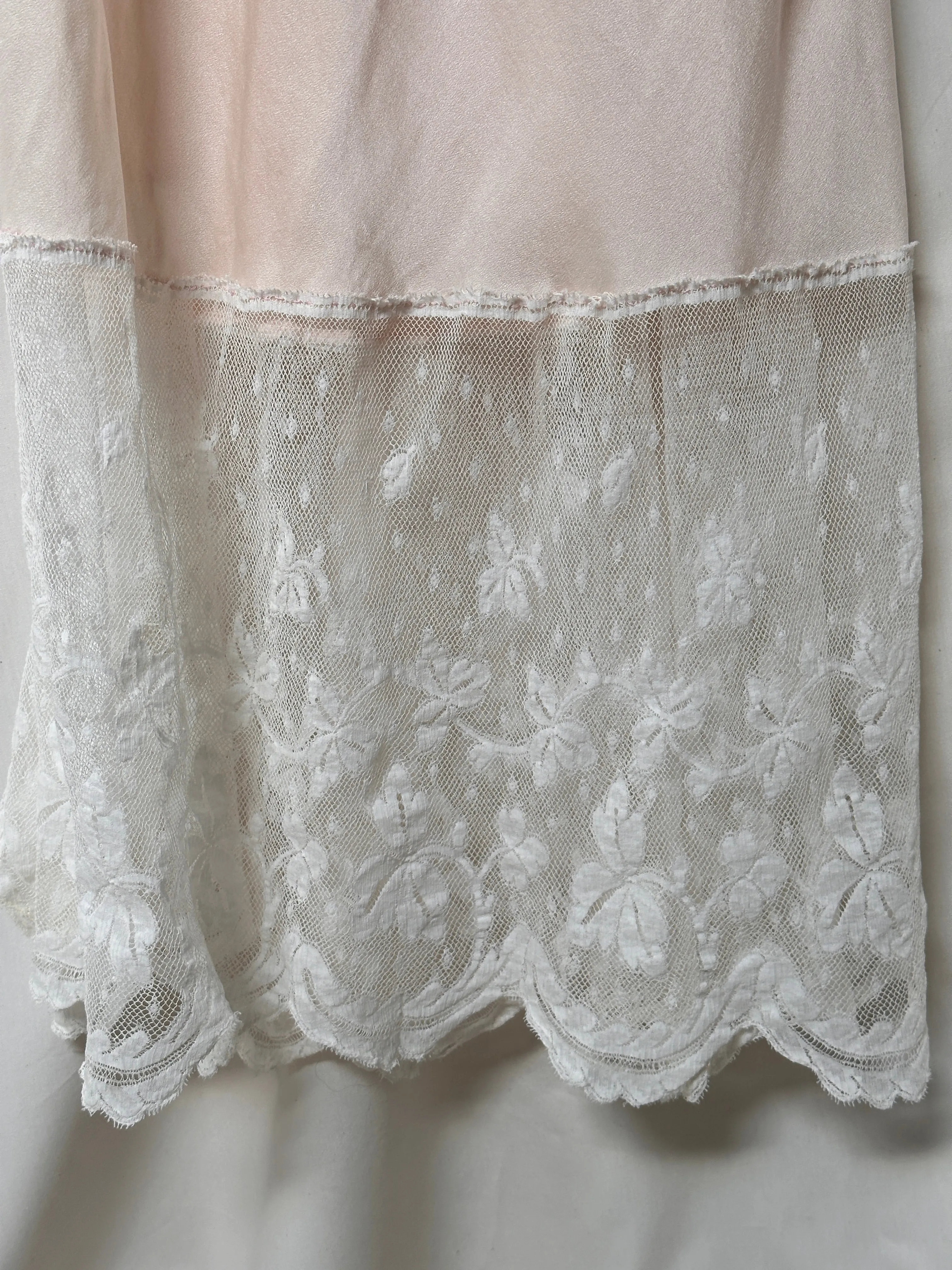 Vintage 1930’s Baby Pink Silk Négligée